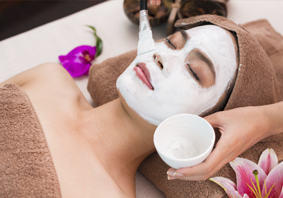 Gesichtsbehandlungen - Ein Service vom ck-Kosmetikstudio in Poing bei München.